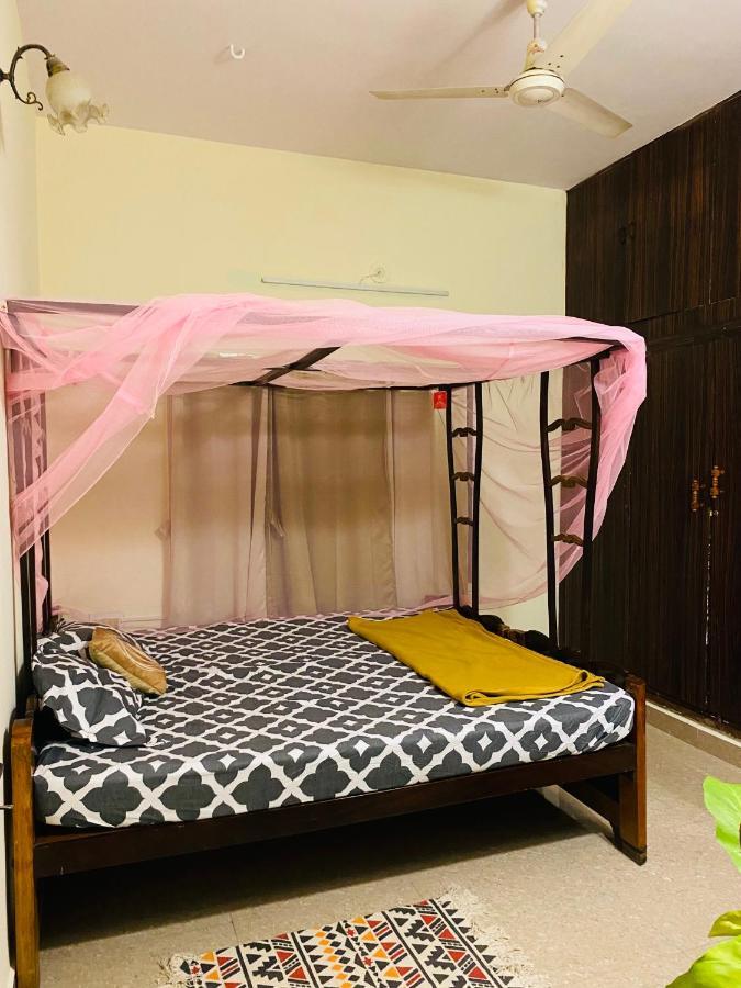 Crossroads Hostel 1980 Мисор Екстериор снимка